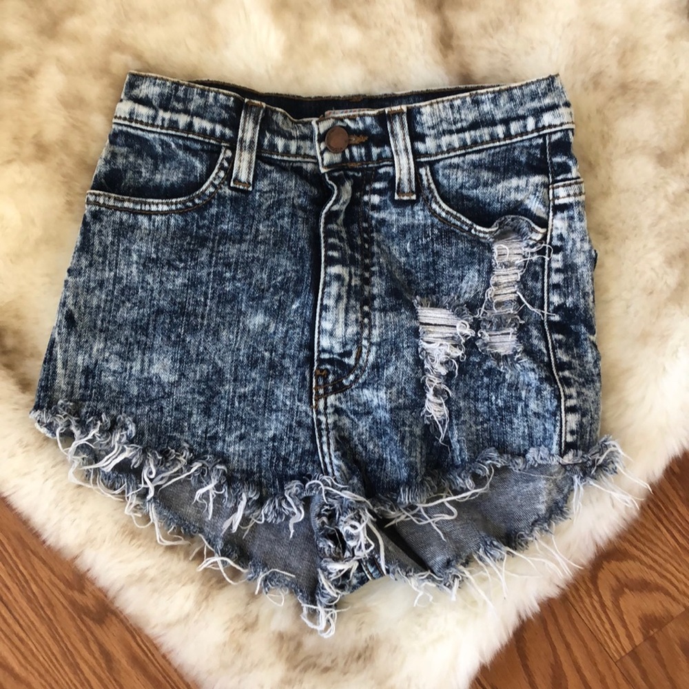 High Waisted Acid Wash Denim Shorts size small
